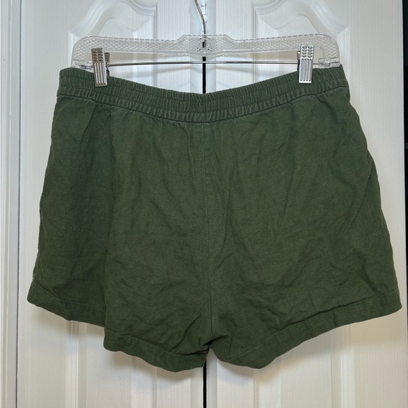 J. Crew - Women's Beachy Summer Green Casual Basic Lightweight Shorts in Size S - Picture 3 of 7